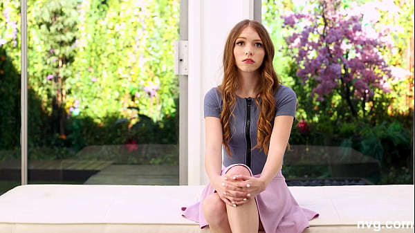 खूबसूरत टीन मॉडल शेव्ड_चूत