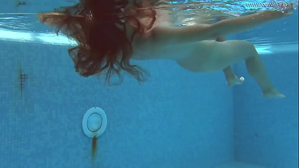 Ragazza teenager della pornostar selvaggia