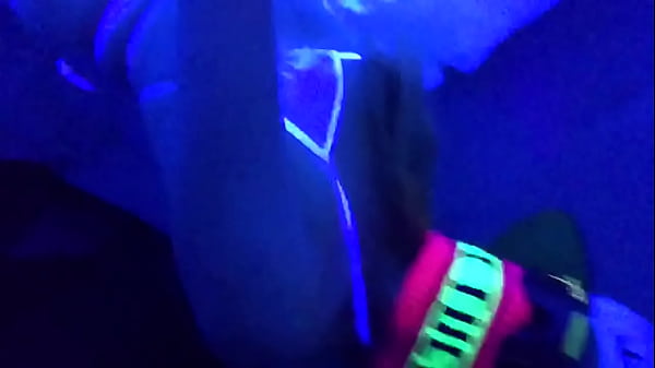 Erstaunliche wilde Teenie-Posen