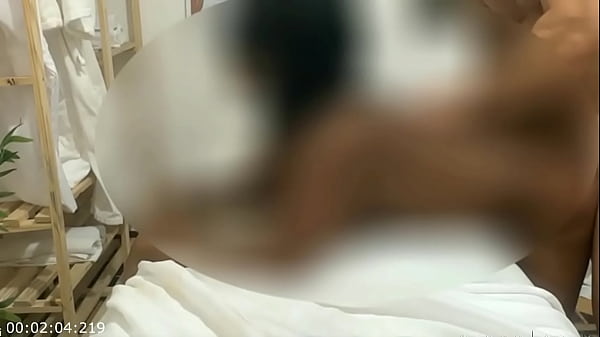 Hot black nymphet having orgasms for the first time with massage therapist - REAL VIDEO