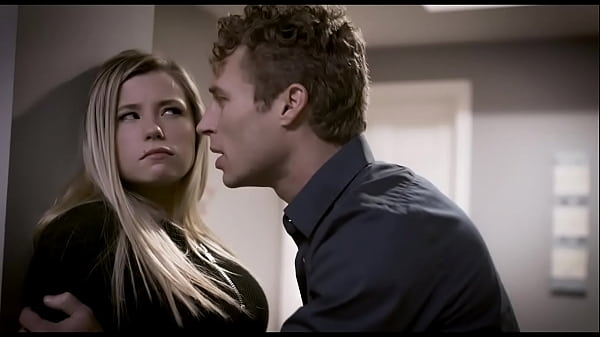 Visitó a su profesor de matemáticas para hacer la tarea y, en su lugar, la follaron - Película completa en FreeTaboo.Net