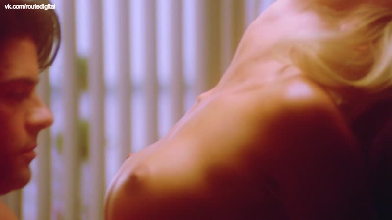 Suzi Simpson, Julie Strain, Tai Collins, Stacy Lynn Brown, Angela Wright, Nuda Nemica Gold (1993) HD 1080p Bluray Guarda online