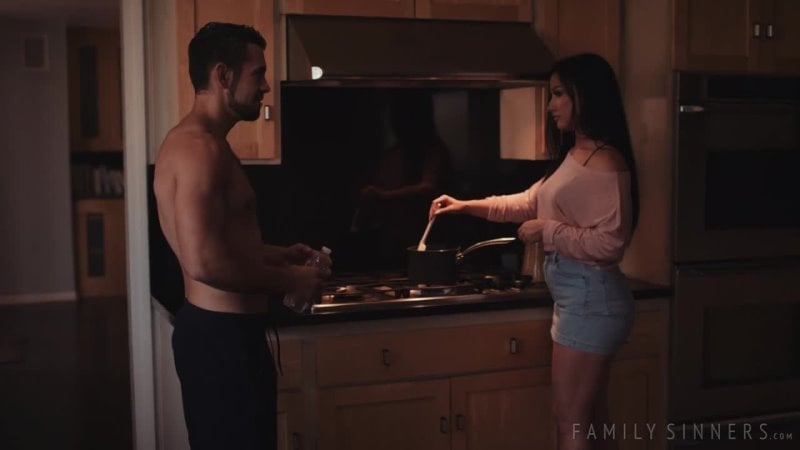 Jennifer White madri e figliastri 6 scena 2 [tutto sesso, hardcore, pompino, gonzo]