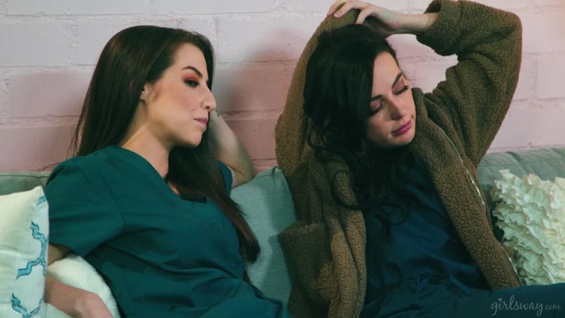 Whitney Wright, Spencer Bradley cuidando de seus sentimentos [lésbicas]