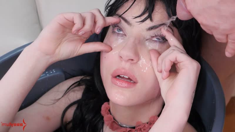 Cabreada en los ojos charlotte sartre juventud desperdiciada directores de corte anal mear orina mear semen esperma bdsm bondage anal boquiabierto porno